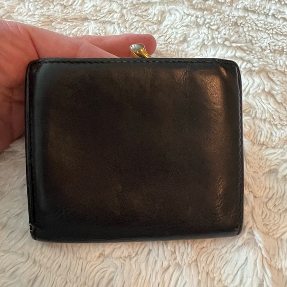 Gucci Supple Black Leather Bi-fold Horseshoe Kisslock - Picture 6 of 14